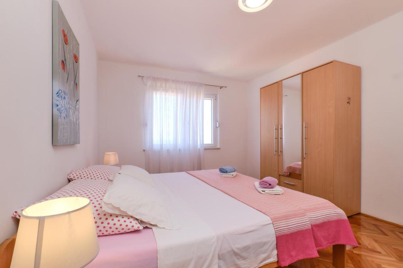 Sea View Apartment Sandra In Mali Losinj Exterior photo